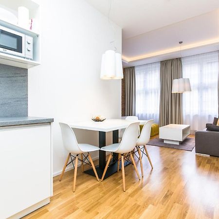 Top Location Old Town Brand New 2Bd Apartment Prag Eksteriør billede